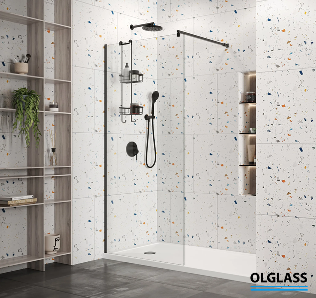 Ścianka prysznicowa walk-in z czarnym okuciem i minimalistyczną armaturą, Gdańsk, Sopot, Gdynia, Trójmiasto.